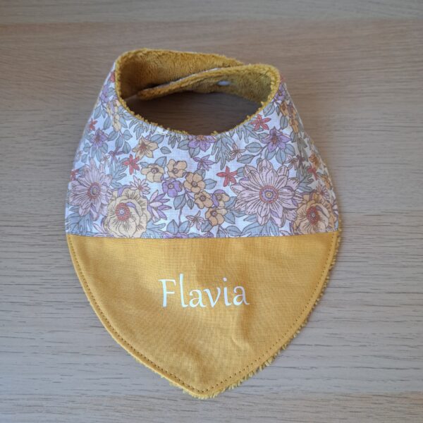 Bavoir bébé avec prénom