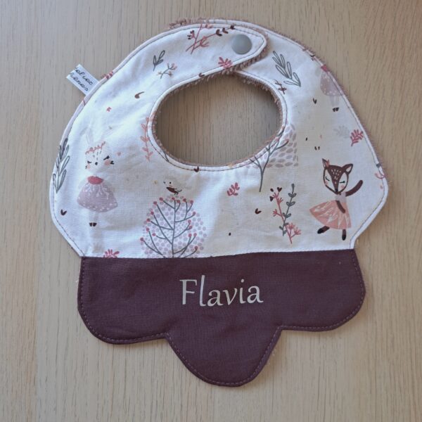 Bavoir fleur avec prénom
