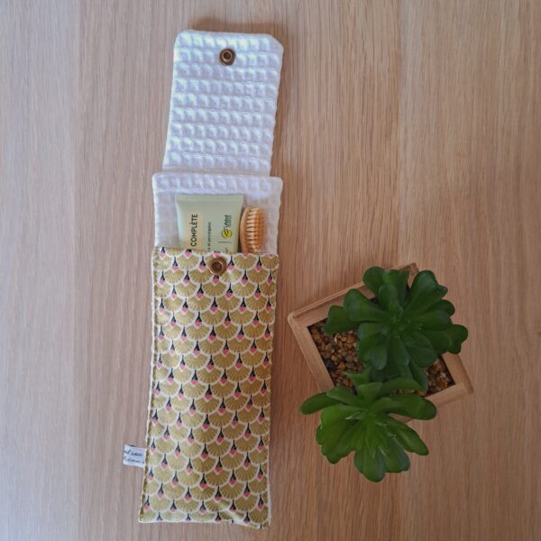 Pochette à brosse à dents