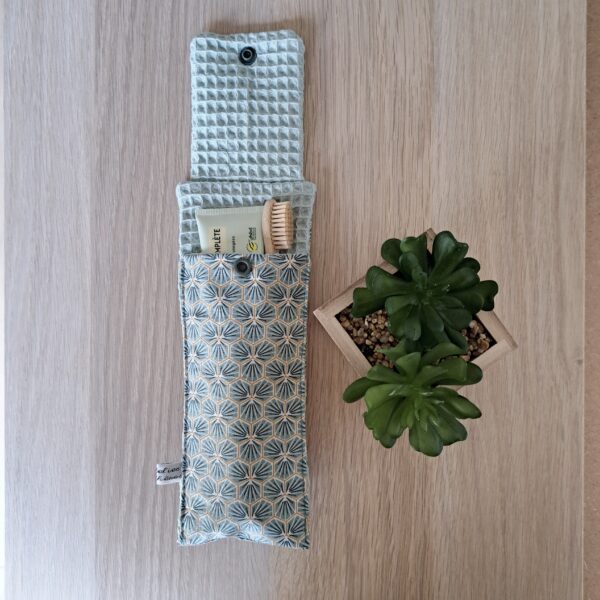 Pochette à brosse à dents