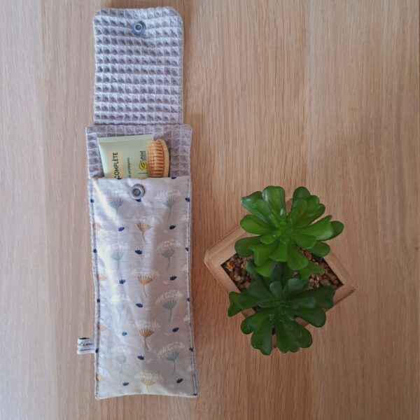 Pochette à brosse à dents