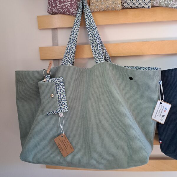 Sac cabas avec porte-monnaie assorti